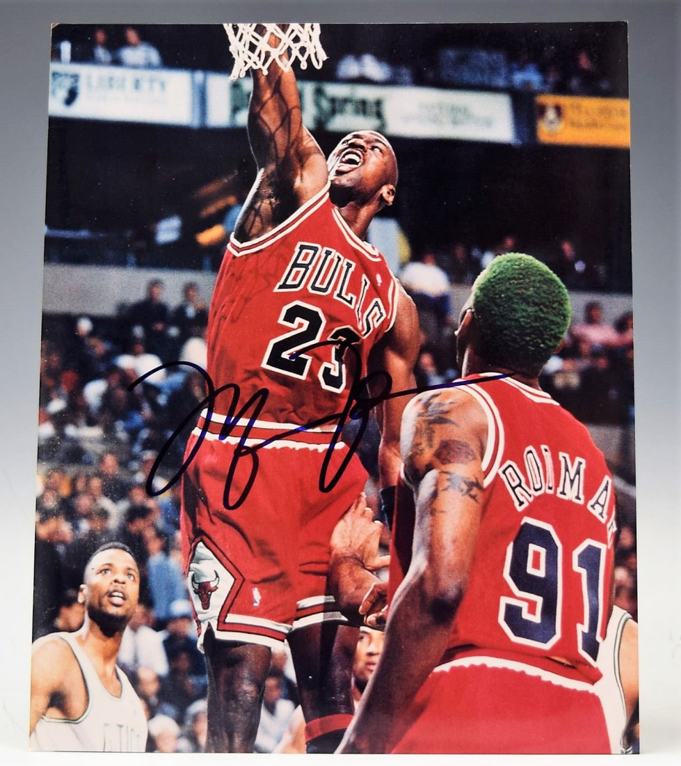 Michael Jordan Signed Photograph (1 of 2)