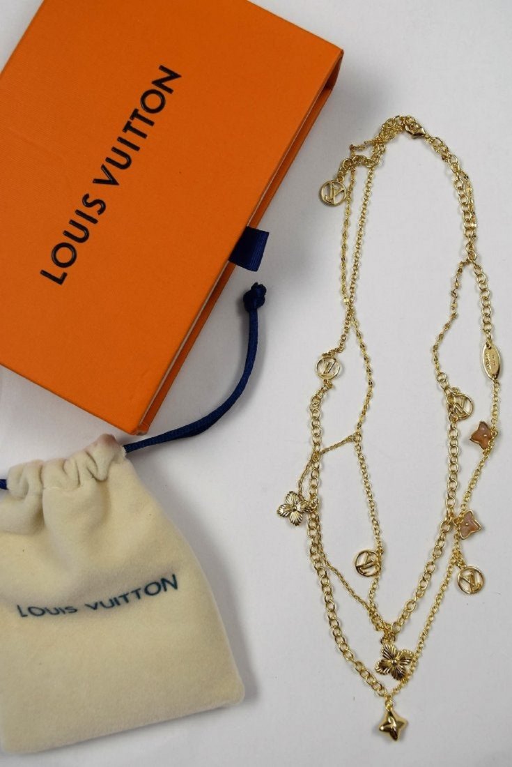 Louis Vuitton Necklace (1 of 4)
