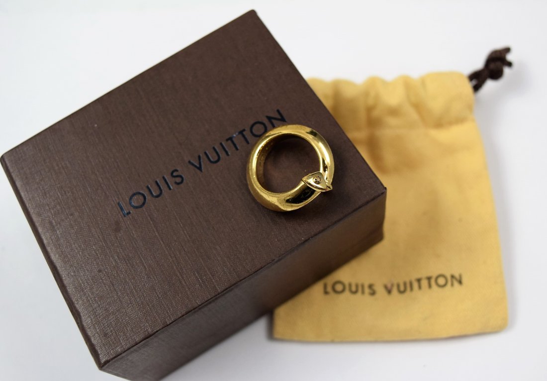 Louis Vuitton Ring (1 of 3)