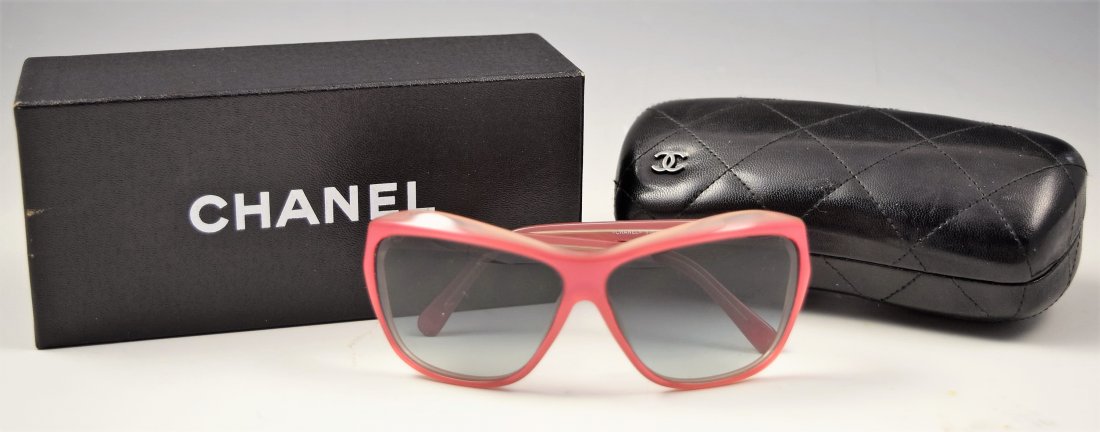 Chanel Sunglasses (1 of 5)