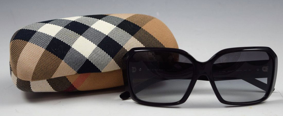 Burberry Sunglasses (1 of 5)
