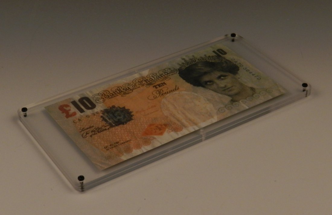 Banksy Di Faced Tenner 10 Pound Note: Measures: 5 1/2 x 3 1/2 inches LOA included from owner directly