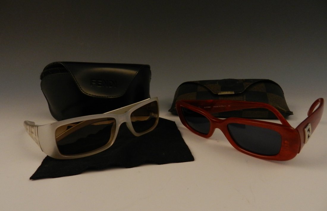 Lot of Fendi Sunglasses: A pair of ladies Fendi sunglasses with cases