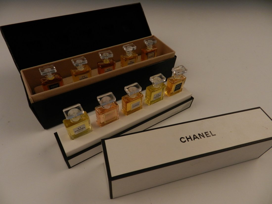 Chanel Perfume Set (1 of 6)
