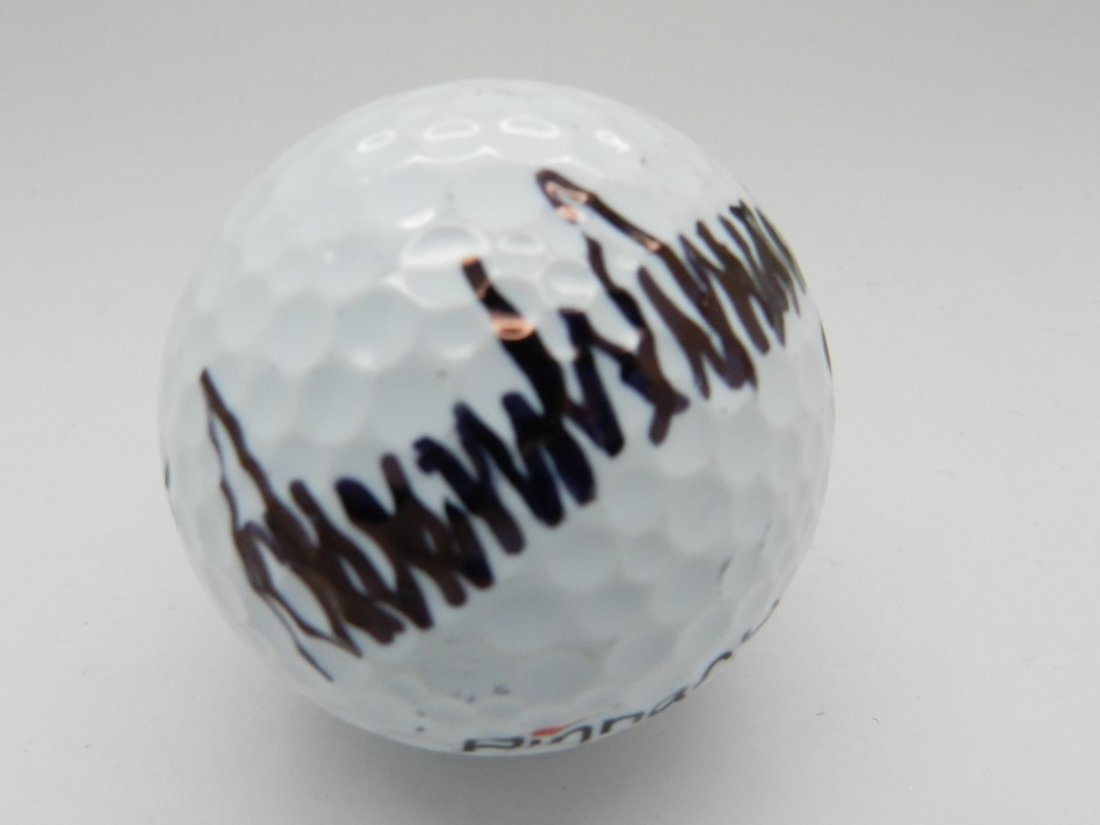 Donald Trump Signed Golf Ball (1 of 4)