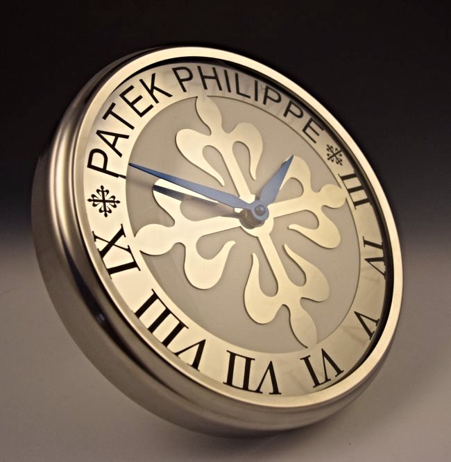 Patek Philippe Dealer Clock (1 of 4)