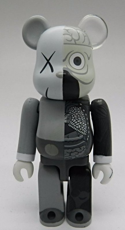 KAWS Sculpture (1 of 4)