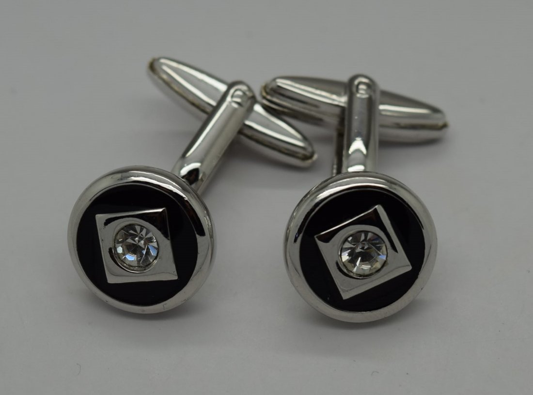Burberry Cufflinks (1 of 2)