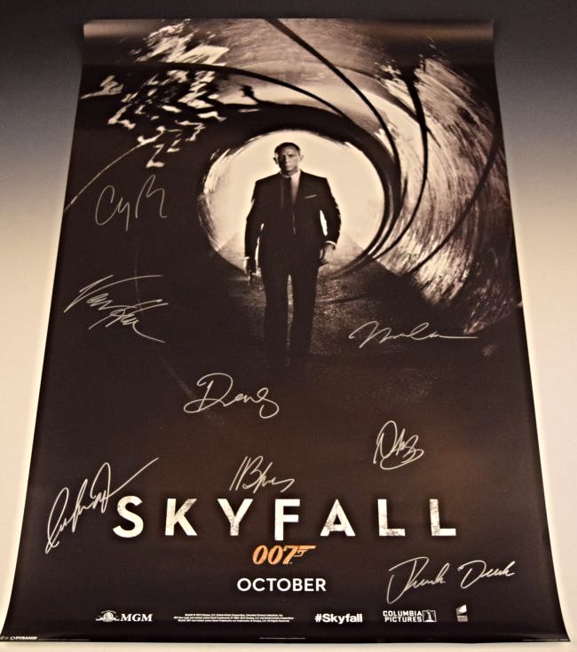 007 Skyfall Cast Signed Movie Poster (1 of 5)