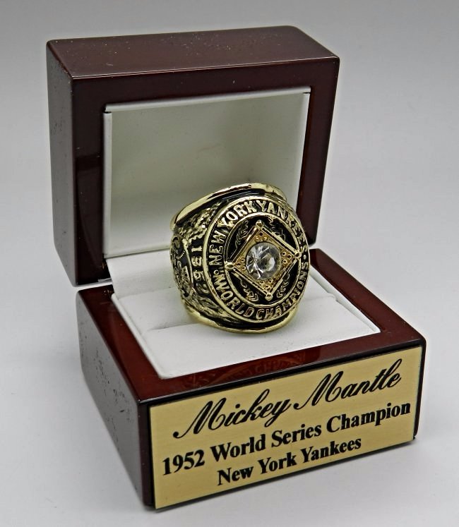 Mickey Mantle Yankees Collector's Ring (1 of 3)