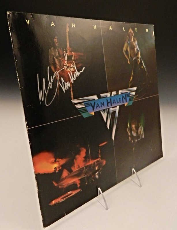 Eddie Van Halen Signed Album: Eddie Van Halen Signed album cover Signed at Front Line, Glendon Avenue, Los Angeles California, United States in October of 2008. Comes with LOA