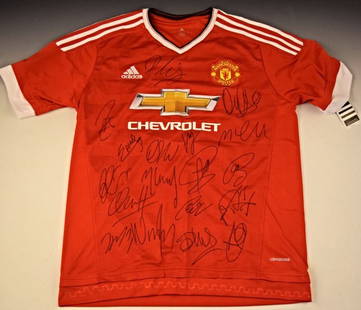 Manchester Soccer Jersey Signed: Manchester United signed home shirt 2015/2016 Signed by: Juan Mata, David De Gea, Phil Jones, Schweinsteiger, Louis van gaal, Wayne Rooney, Chris Smalling, Michael Carrick, Daley Blind, Ashley Young,