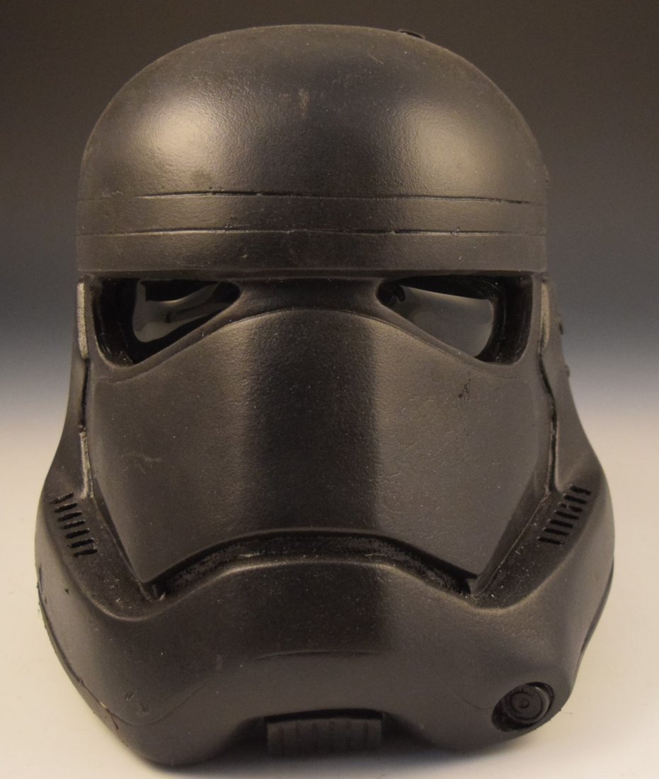 Star Wars Stormtrooper Helmet (1 of 4)