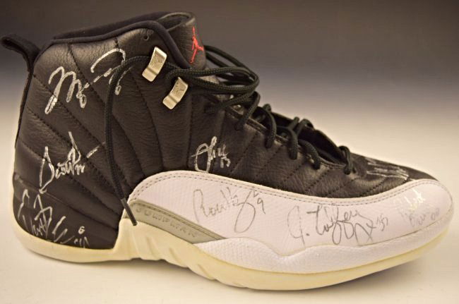 Michael jordan deals signed shoes