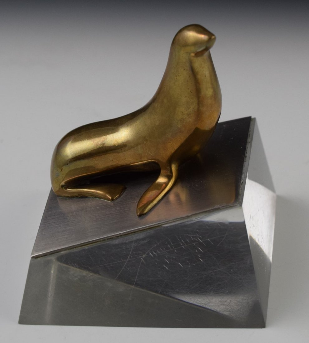 Loet Vanderveen Sculpture (1 of 2)