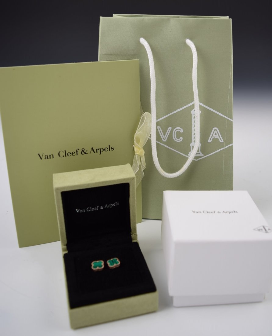 Van Cleef & Arpels Earrings (1 of 3)