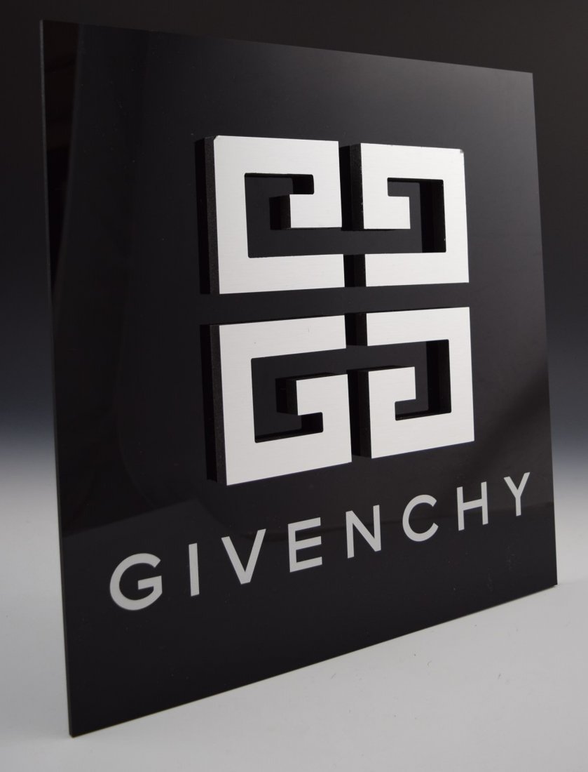 Givenchy Logo Display (1 of 1)