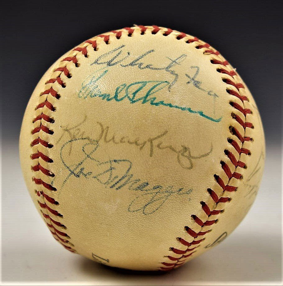 Yankees Signed Baseball Mantle, DiMaggio, Ford (1 of 5)