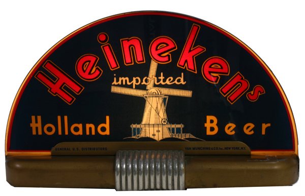 "Heineken's" Beer Art Deco Light up Sign: Countertop Light up sign. Reverse painted In NOS Mint Condition. By Price Brothers. 1940's Reads Heineken's not Heineken.