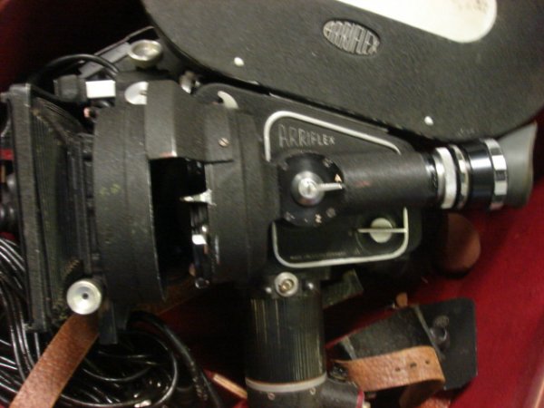 Arriflex movie camera 35mm camera body w/bellows - 2