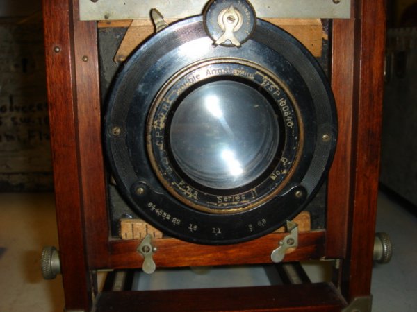 Vintage 4x5 wooden field camera - 4