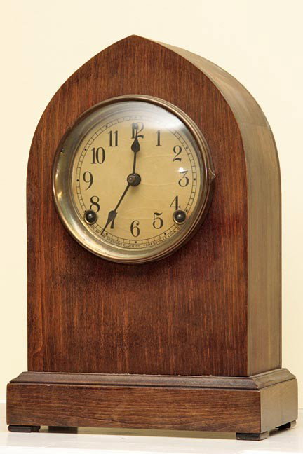 Sessions gothic clock. An 8 day, 1/2 hour strike, : Sessions gothic clock. An 8 day, 1/2 hour strike, with a cathedral gong. Nice original and working condition. H 12" x w 8" d 4"