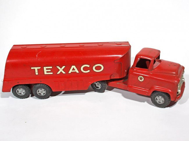 Buddy L Texaco Toy Truck: Nice paint and all there.