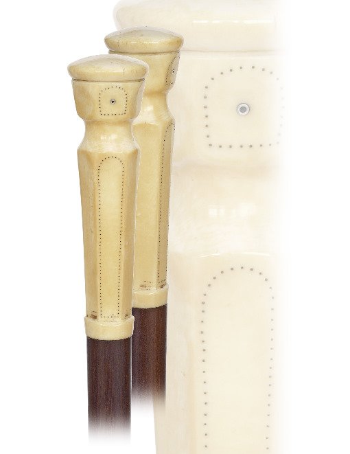 108. Ivory Gold Piqué Cane -First half of the 19thCentu: 108. Ivory Gold Piqué Cane -First half of the 19thCentury-Long ivory handle turned and faceted and embellished with micro gold piqué, rosewood shaft and a horn ferrule. French -H. 4 ¼” x 1 ¼”,