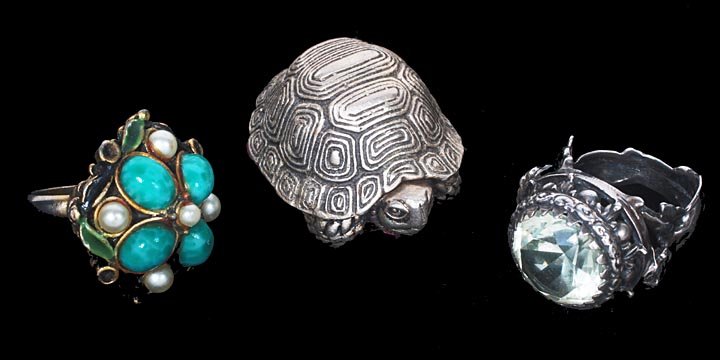 Assorted jewelry lot, some sterling