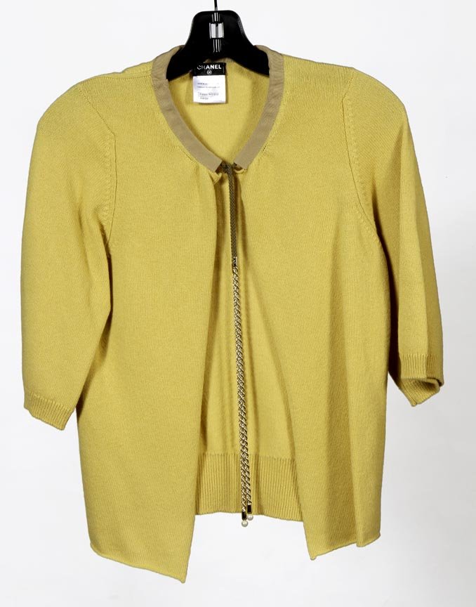 Chanel-Yellow cashmere sweater with gold chain and: Chanel-Yellow cashmere sweater with gold chain and pearls, size 34, AW130