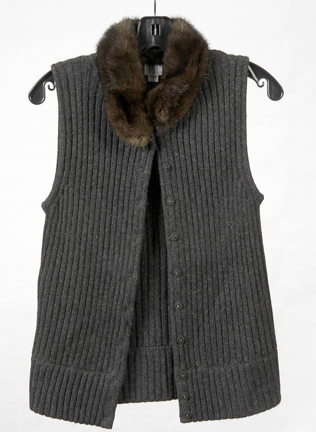 TSE cashmere coat with mink collar, size 5: TSE cashmere coat with mink collar, size 5