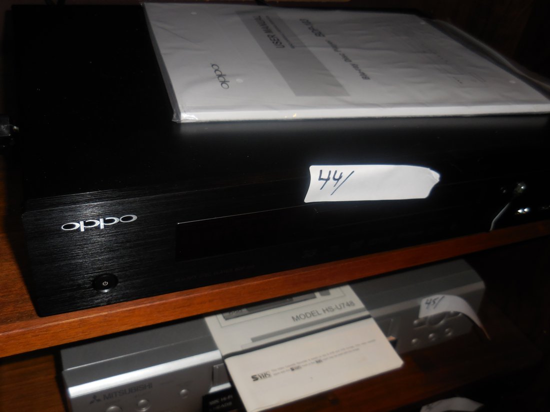 OPPO BDP 103 Blue ray disc player (1 of 1)