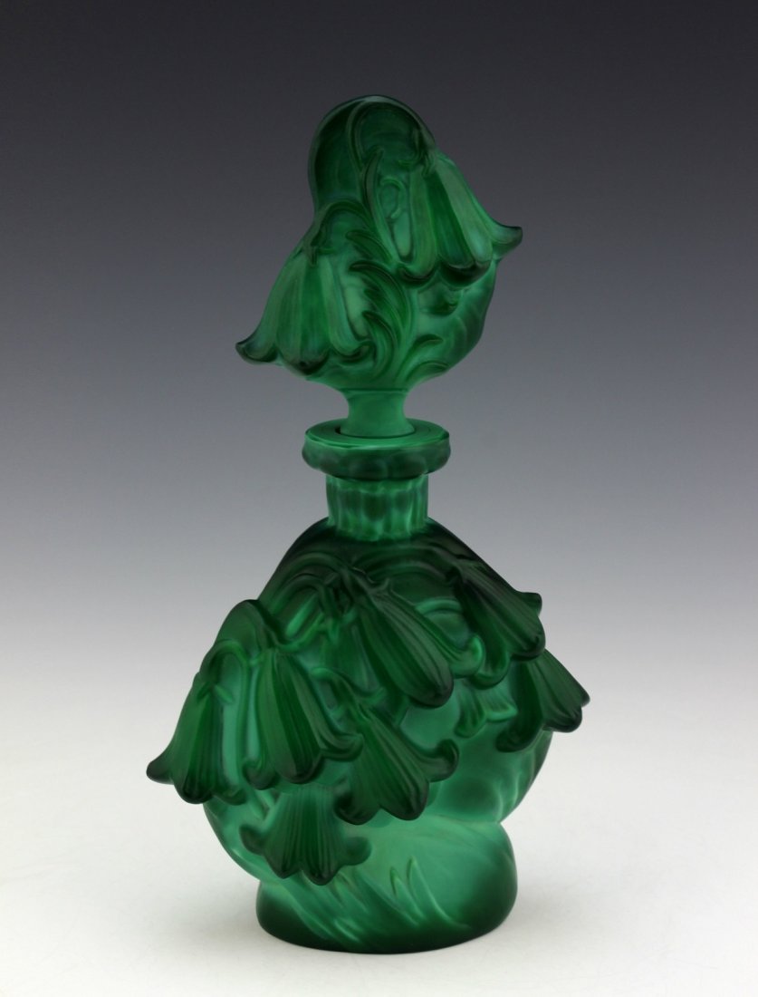 Art Deco Jade Malachite Glass Vintage Perfume Bottle: This piece is a great addition to collection or a great gift.Art Deco Bohemian Malachite Glass Perfume Bottle. Originally made by LALIQUE, this piece was made in Bohemia from the ORIGINAL Antique Vint