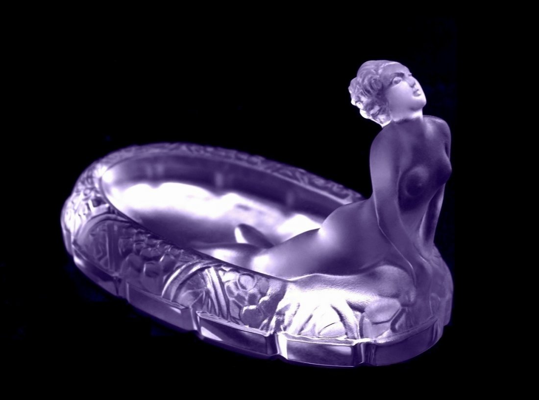 Art Deco Bohemian Alexandrite Glass Bowl Jewellery Box: It is breathtaking high quality satin finish frosted alexandrite glass sculpture in stylish art deco design. This Jewelry box was made from Antique ORIGINAL molds that were used during the 1930's-1939