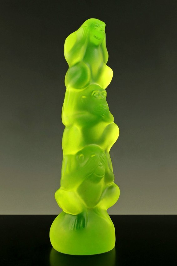 Art Deco Vaseline Art Glass Figurine 3 Wise Monkeys: 3 Wise Monkeys - See no, Hear no, Speak no Evil. This piece is a great addition to collection or a great gift. Timeless design - Top Qality Art Deco Vaseline Glass. This figurine was originally made b