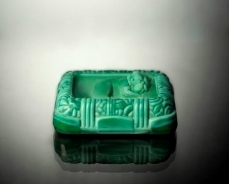 Art Deco 1930's Malachite Glass Trinket Jewelry Box: This piece is a great addition to collection or a great gift. Timeless design - Top Qality Art Deco Malachite Art Glass Bowl ( Puppy ). This Glass bowl was originally made by LALIQUE. This piece was m