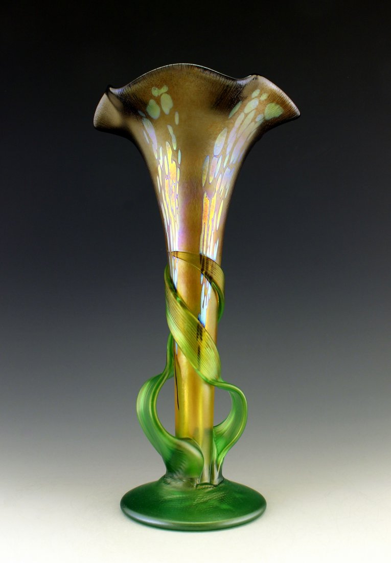 Glamorous Bohemian Art Nouveau Glass Vase Loetz Style: Art Nouveau Iridescent Art Glass Vase. This piece is a great addition to collection or a great gift. Extraordinary beautiful piece of the finest quality glass. Dimensions: Height: 12 " ( 30 cm ), Widt