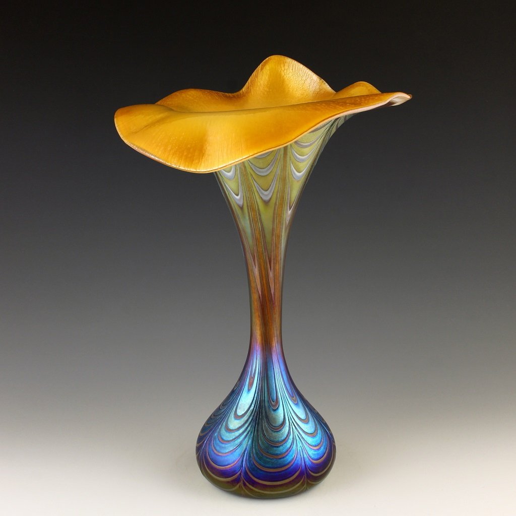 Art Nouveau Glass Vase Glamorous Tiffany or Loetz Decor (1 of 2)