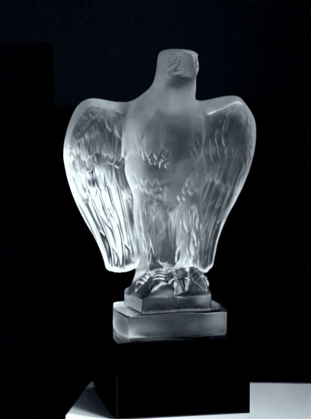 Art Deco 1930' Eagle ' Glass Sculpture Figurine (1 of 5)