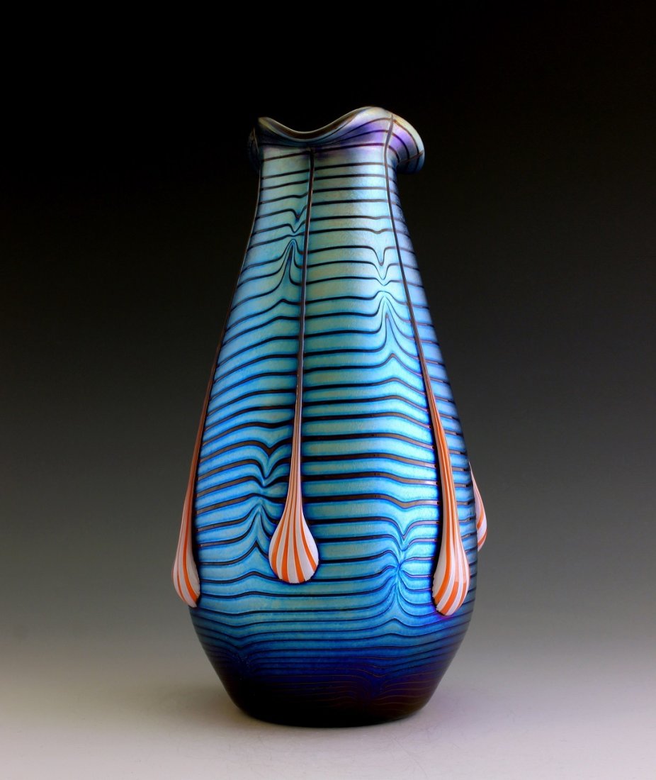 Art Nouveau Glass Vase Glamorous Tiffany or Loetz Decor (1 of 2)