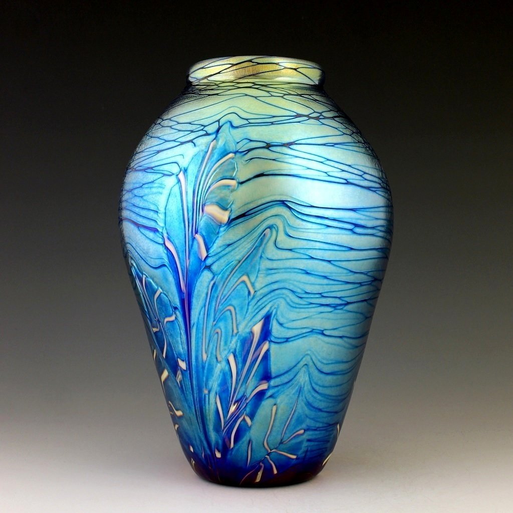 Art Nouveau Glass Vase Glamorous Tiffany or Loetz Decor: Art Nouveau Iridescent Art Glass Loetz or Tiffany Studios Decor. This piece is a great addition to collection or a great gift. Extraordinary beautiful piece of the finest quality glass. Dimensions: He