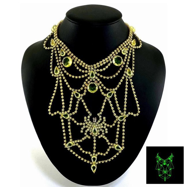 Art Deco Vaseline Uranium Glass Vintage Necklace Spider: Really nice piece that glows beautifully under UV light. All the stones in this necklace are from uranium glass. Made in Czechoslovakia. Dimensions: Measures 19" including extender and clasp. Adjustab