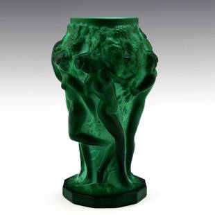 Art Deco Malachite Jade Glass Vase 1930' H.Hoffmann By Lalique ( No Reserve Price ): This piece is a great addition to collection or a great gift. Timeless design - Top Qality Art Deco Jade Malachite Glass Vase. This vase was originally made by LALIQUE. This piece was made in Bohemia