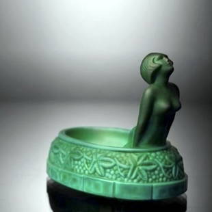 Art Deco Jade Malachite Glass Jewelry Bowl 1930's H.Hoffmann: This piece is a great addition to collection or a great gift. Timeless design - Top Qality Art Deco Malachite Glass Jewellery Bowl. This piece was made in Bohemia from the ORIGINAL antique vintage mol