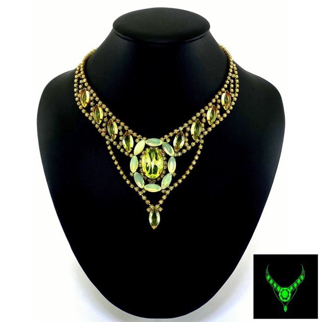 Art Deco Vaseline Uranium Glass Vintage Necklace: Really nice piece that glows beautifully under UV light. All the stones in this necklace are from uranium glass. Made in Czechoslovakia. Dimensions: Measures 20 1/2" including extender and clasp. Adju