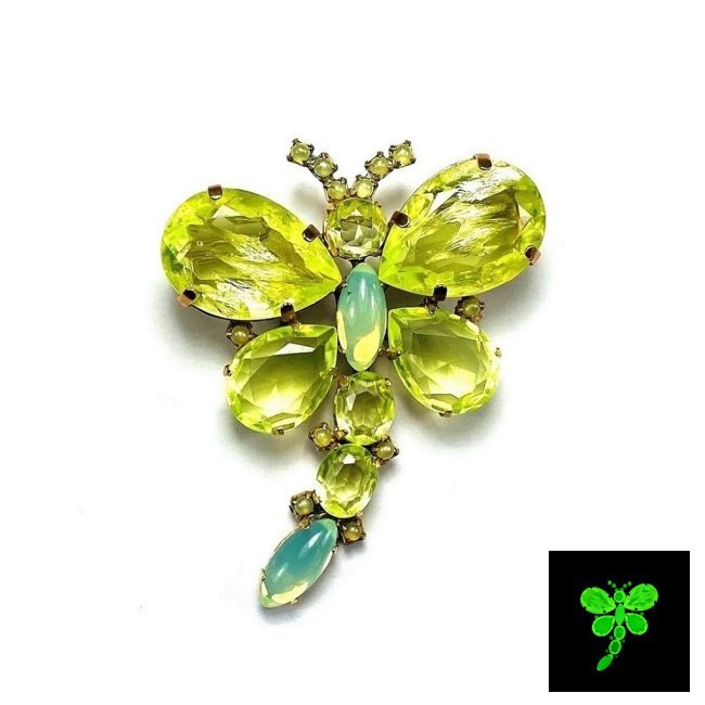 Vintage Vaseline Uranium Glass Vintage Brooch Pin (1 of 4)