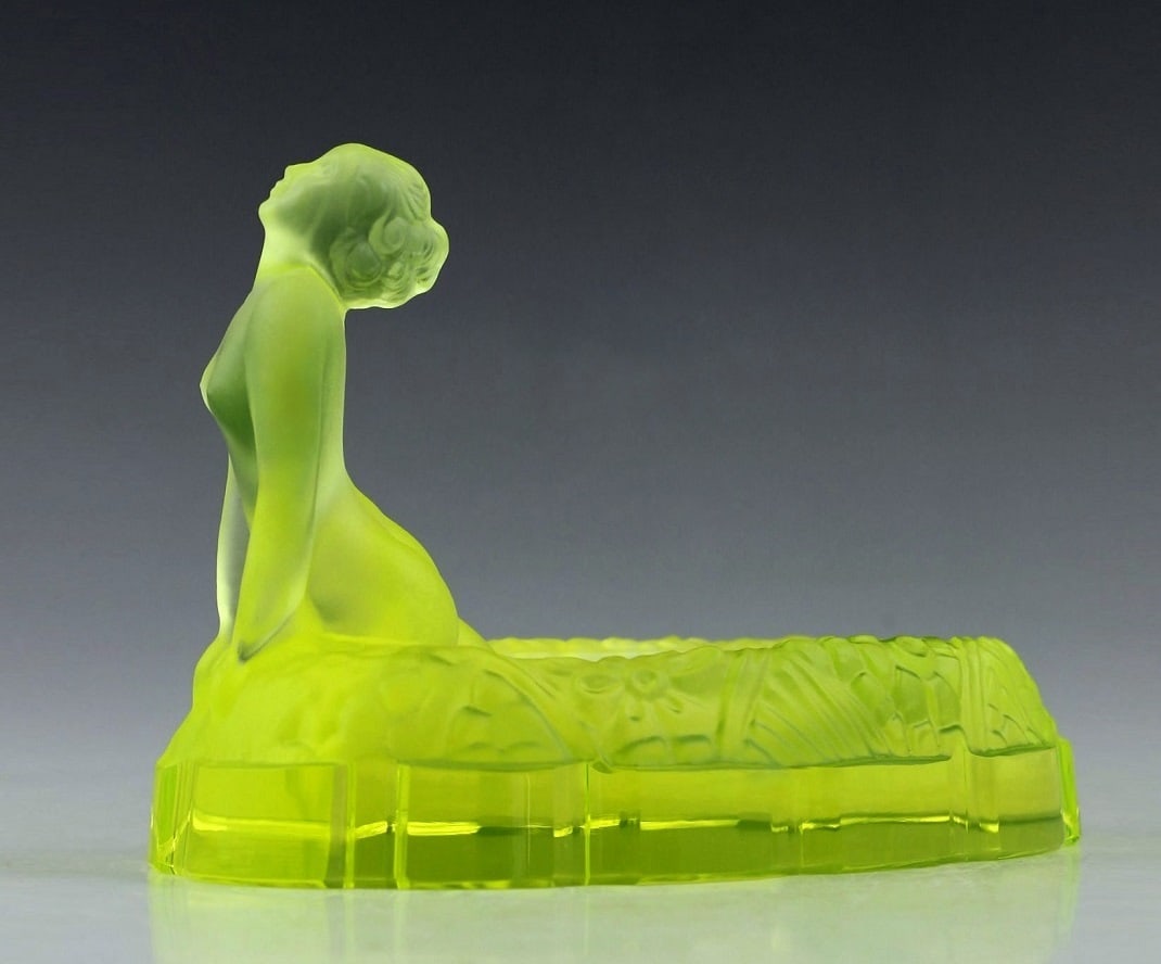 Art Deco Large Bowl Jewellery Box Bohemian Vaseline Uranium Glass 1930' H.Hoffmann (1 of 4)