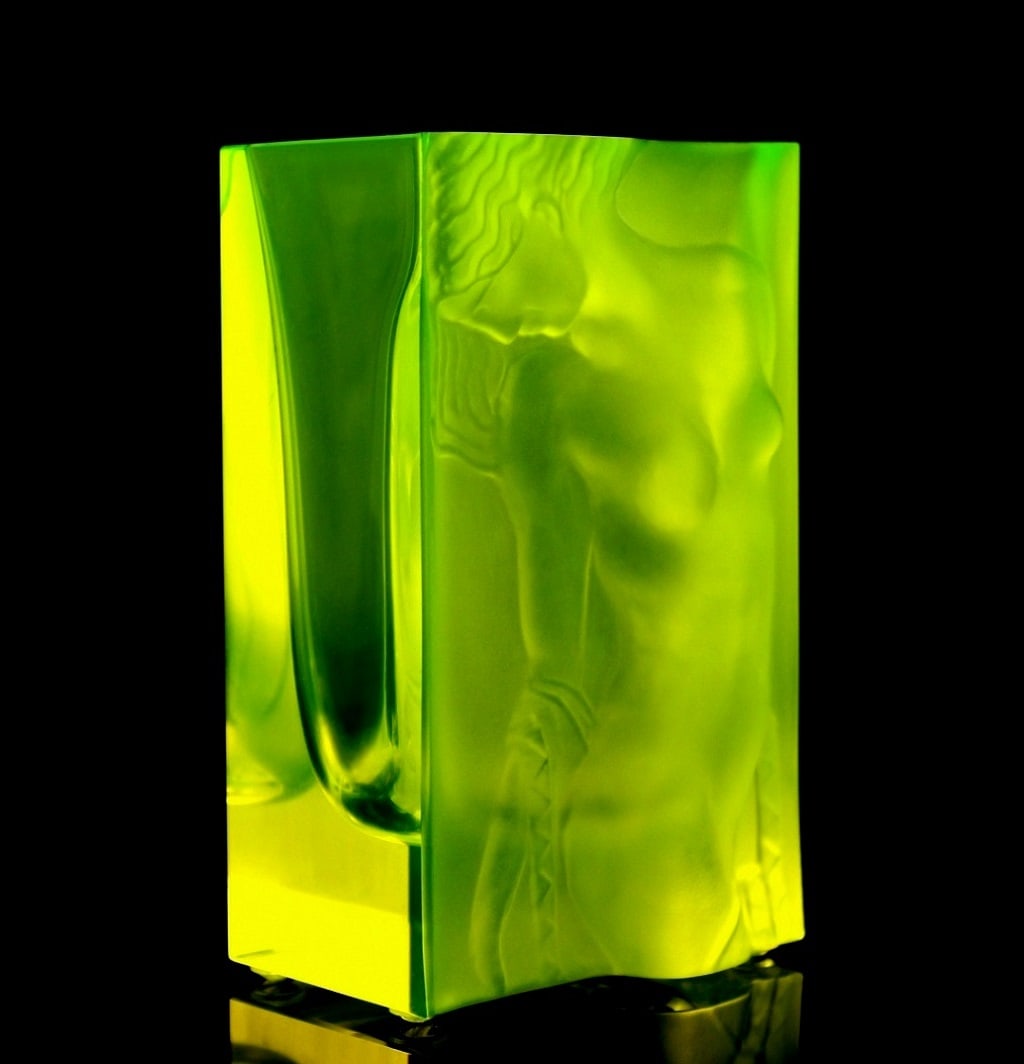 1930' H.Hoffmann ' Odalisque ' Art Deco Uranium Glass Vase: Top Quality Vaseline Uranium Glass Vase with lady decor - excellent colour and details. This piece was made in Bohemia from ORIGINAL antique molds that were used during the 1930's - 1939's. It is brea