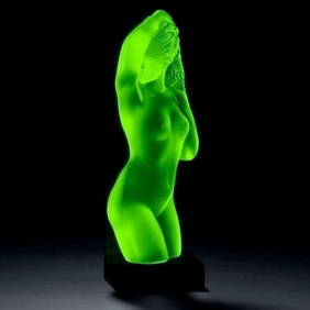 Art Deco Green Uranium Glass Sculpture ' Beautiful Girl ' Hood Ornament Statuette 1930' H.Hoffmann (1 of 2)