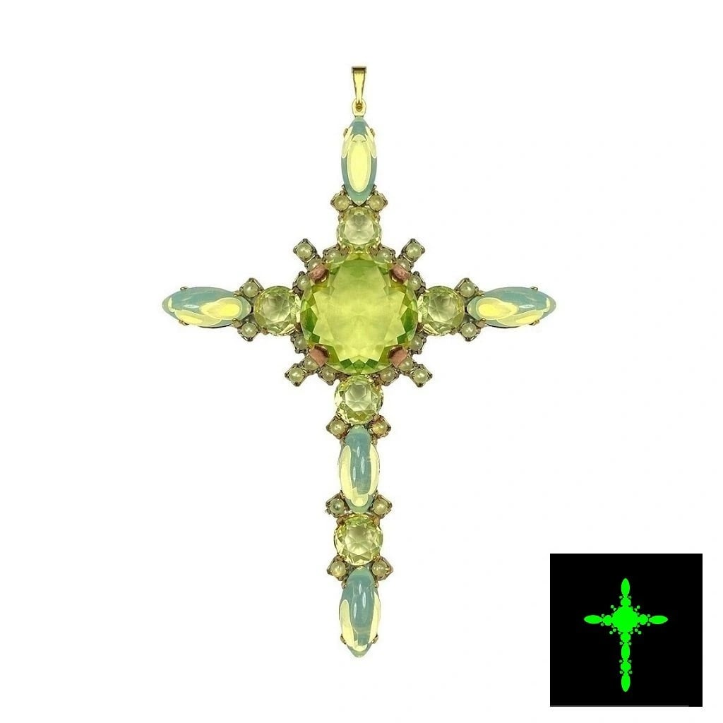 Art Deco Vaseline Uranium Glass Cross Vintage Pendant (1 of 4)